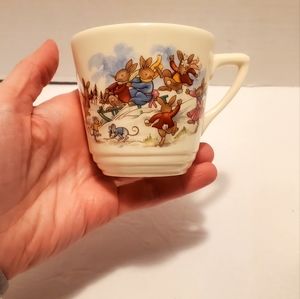 Vtg Royal Doulton Bunnykins Children mug Winter Snowman Sledding Rare